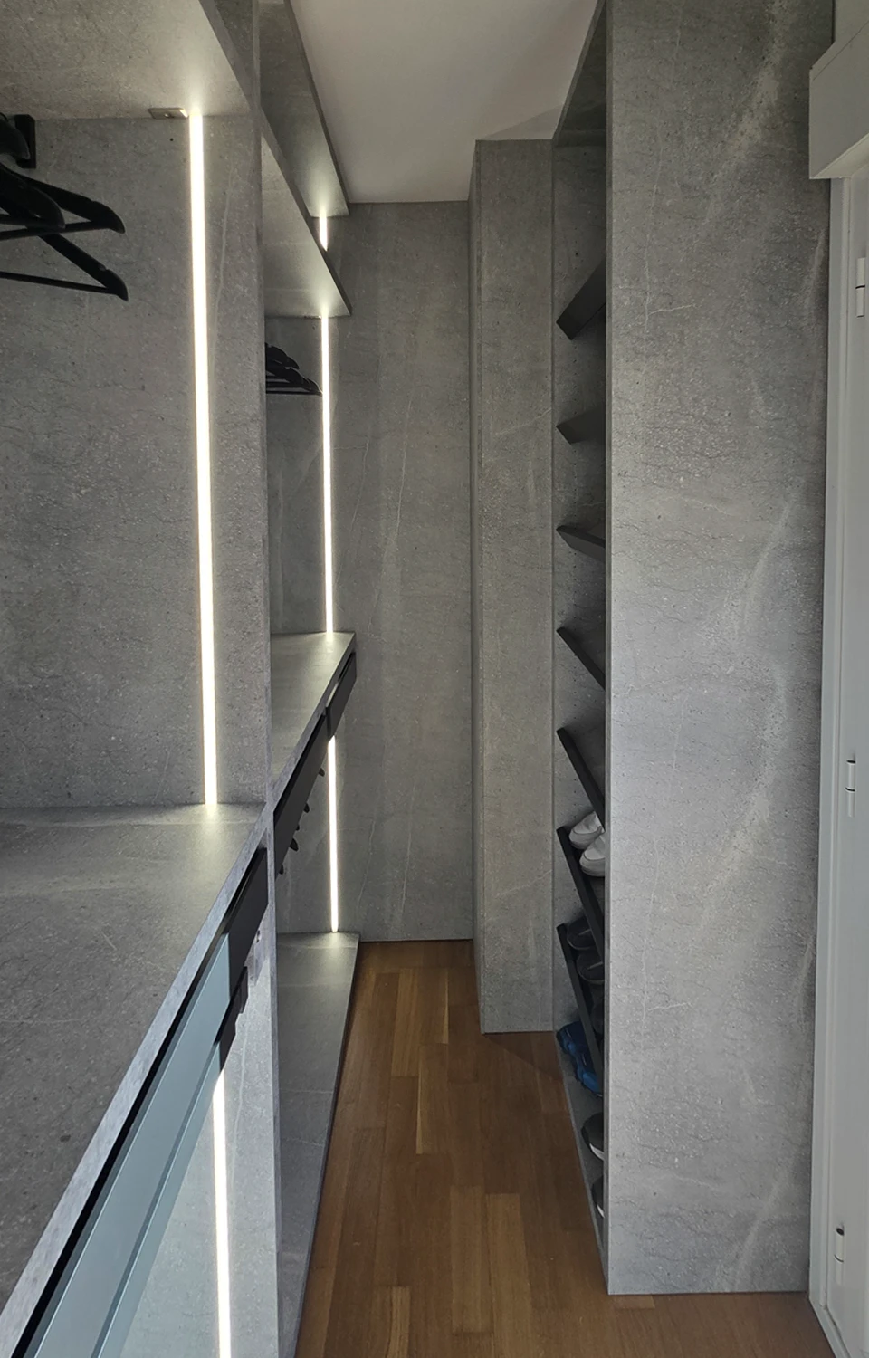 Vista interior mueble vestidor